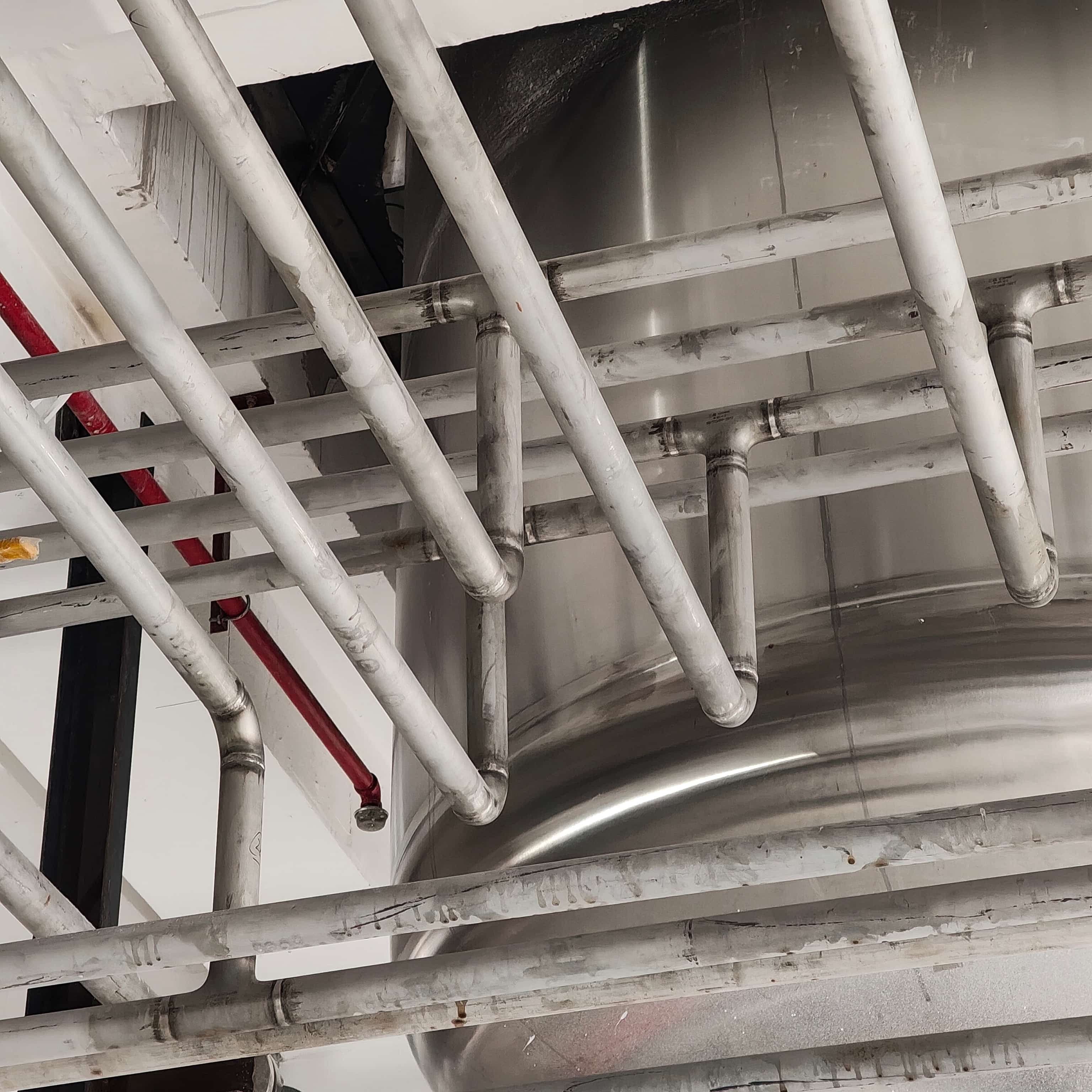 3毫米工业管道焊接现场