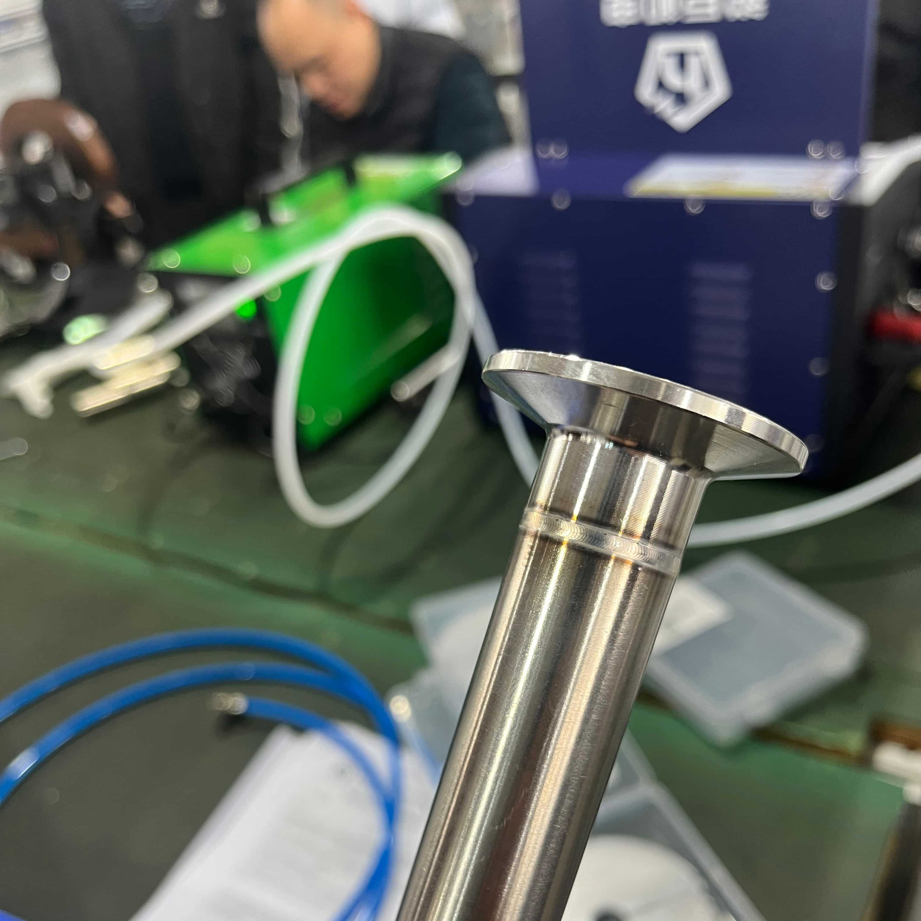 不锈钢管对接弯头卡盘